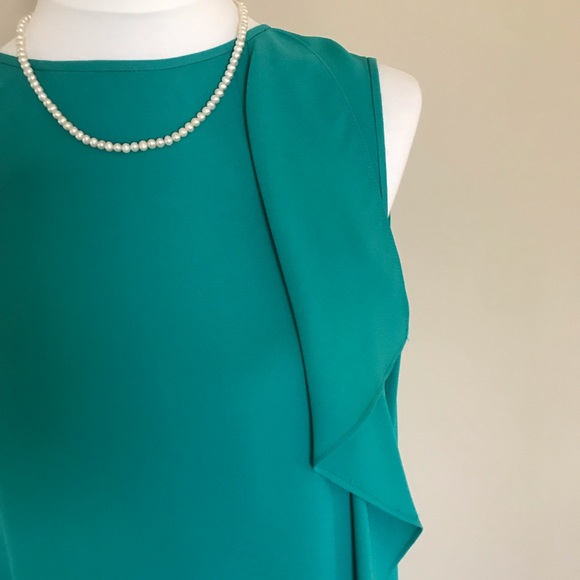 BCBG | MAXAZRIA Sleeveless asymmetric blouse - Picture 3 of 6